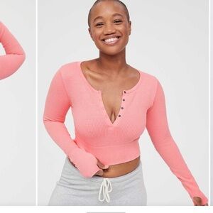 Aerie OFFLINE Main Squeeze Seamless  Waffle Cropped Henley T- Shirt Top Coral 🎀